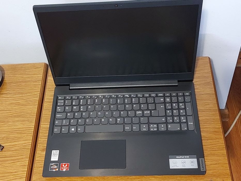 Laptop DEFECT Lenovo IdeaPad s145 Ryzen 3 3200U 2,6Ghz, 4GB DDR4, 1TB SSD, fara incarcator