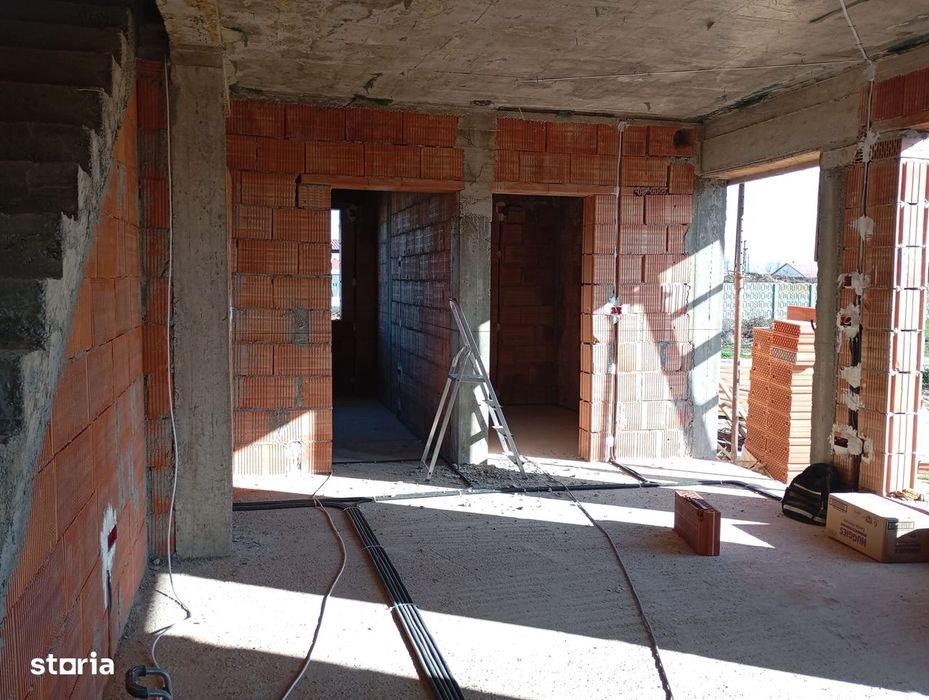 Duplex Modern in Chisoda zona linistita