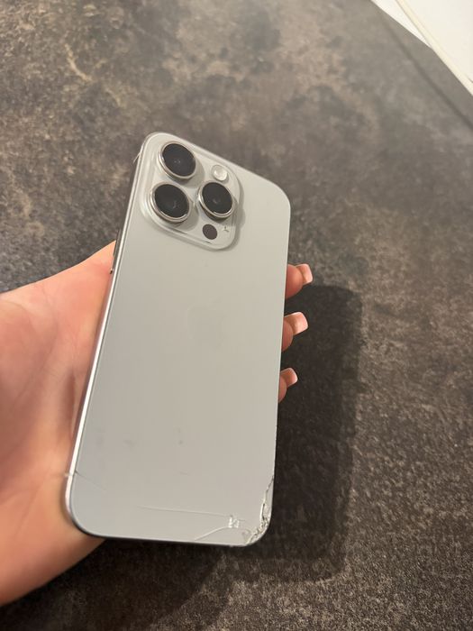 iPhone 15 pro 128 gb Natural titanium