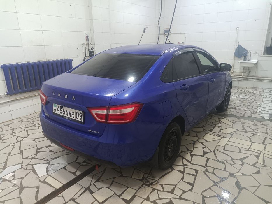 Лада Веста 2020 год