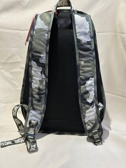 Ghiozdan Diesel nou cu eticheta