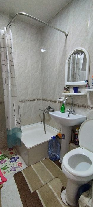 Юнусабад-18  1 ком, 3 этаж, кирпич. дом галерейного типа