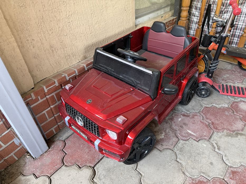 Детский автомобиль