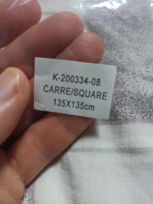 Eșarfă pătrată. Oferta