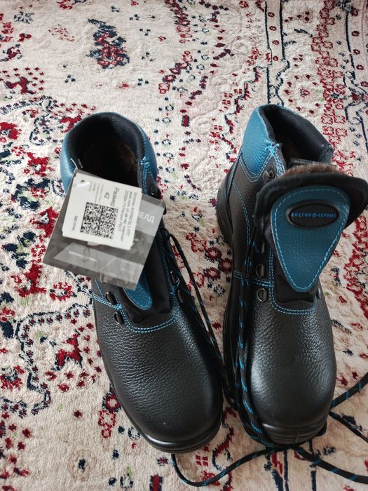 Продам сапоги  рабочие  размер 42