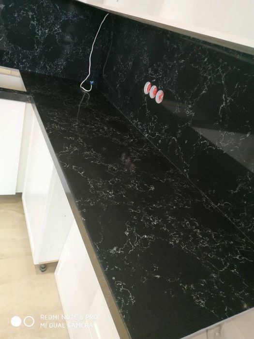 Столешница кварс и акрил