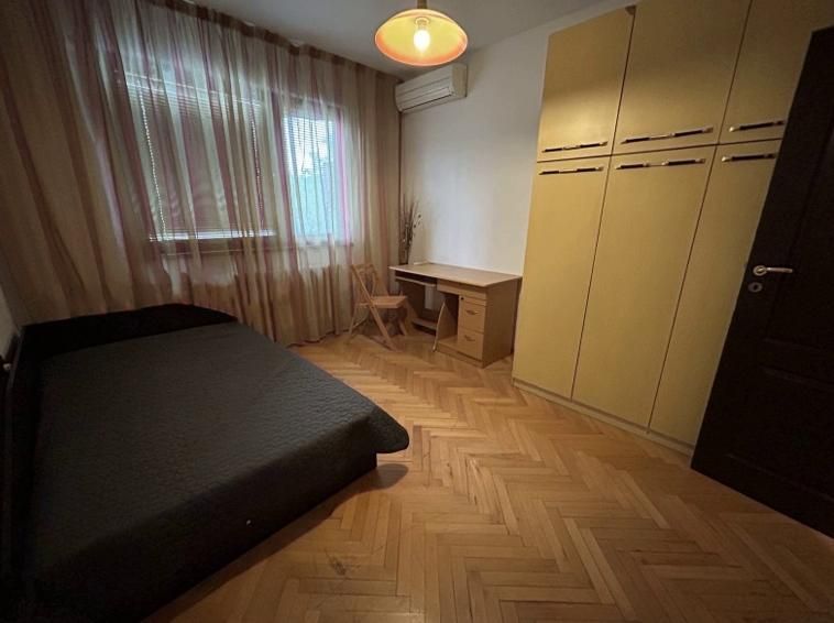 Дава се под наем Тристаен апартамент в Пловдив, Център - 110 кв.м за 500 € - Снимка #6