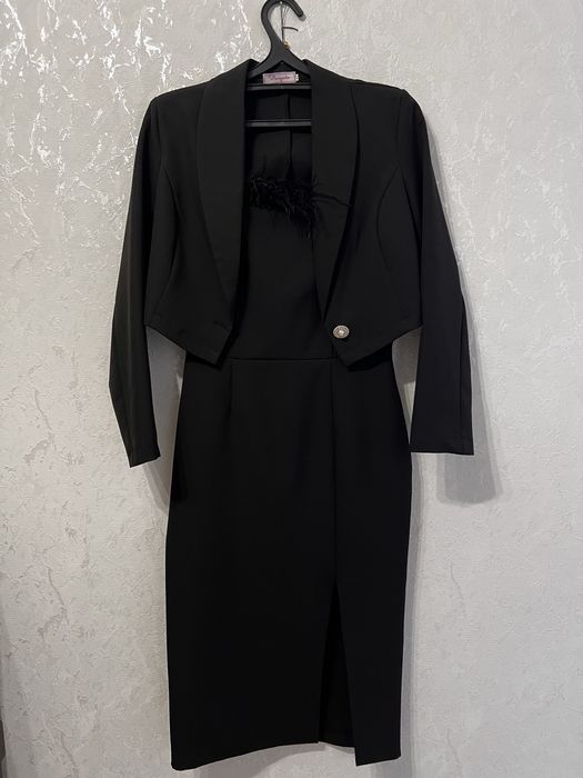 Продам платья по 5 тыс тенге