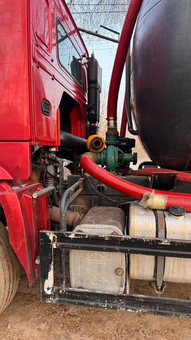 Продам ассенизатор HOWO 20 кубовый 2012 года