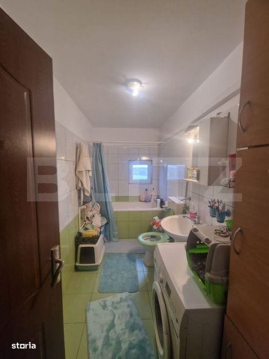 Apartament 3 camere, 70 mp, zona Sagului