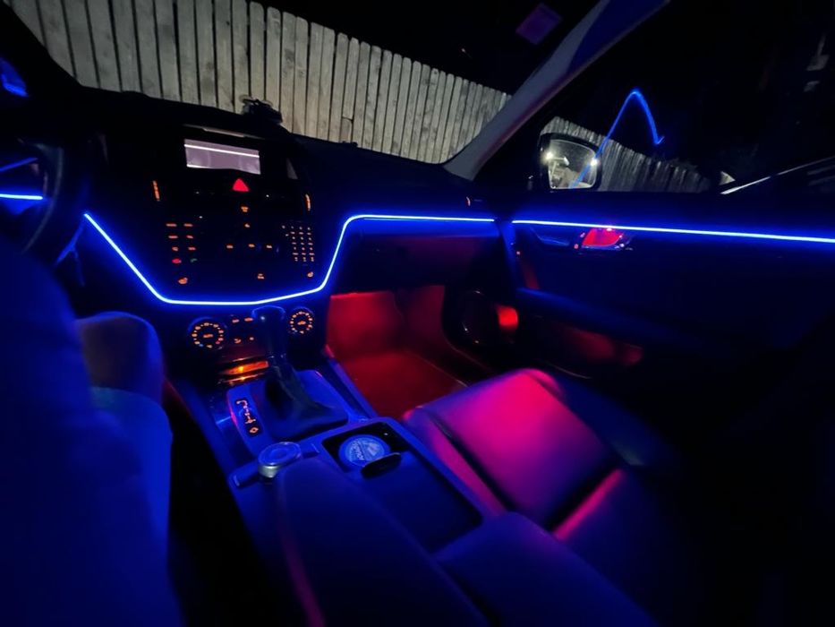 Montez lumini ambientale auto