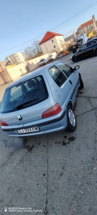 Vând Peugeot 1.1 benzina consum foarte mic excelent pentru naveta ieft