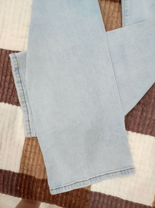 Продам джинсы для беременных