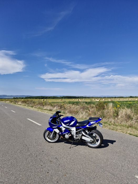 Vând Yamaha r6 2001