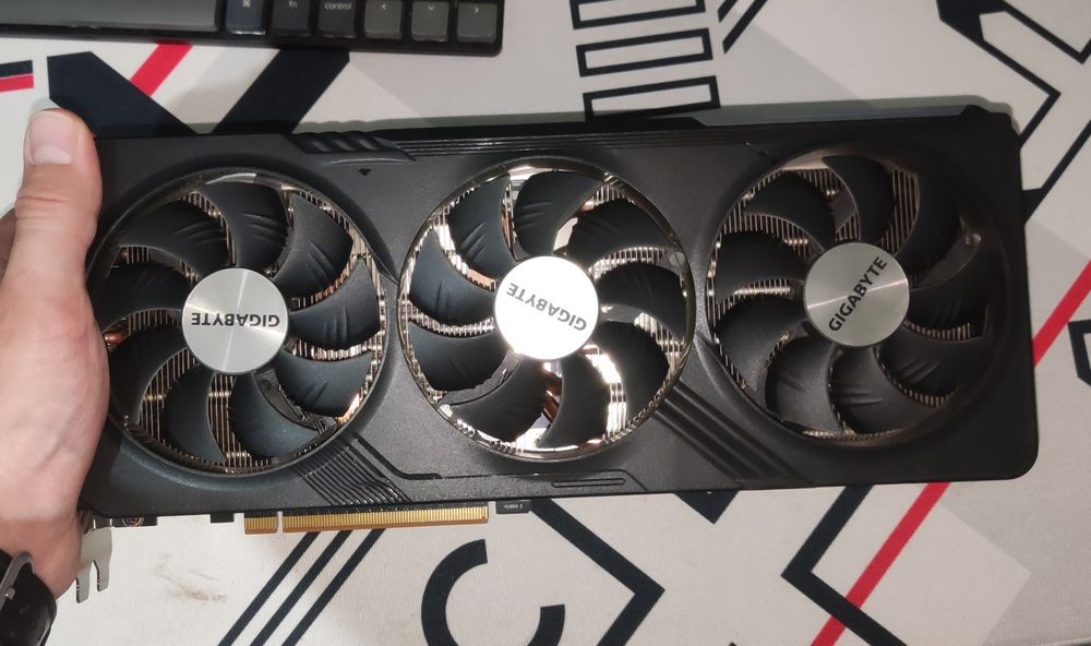 Gigabyte Rx 7800xt 16gb
