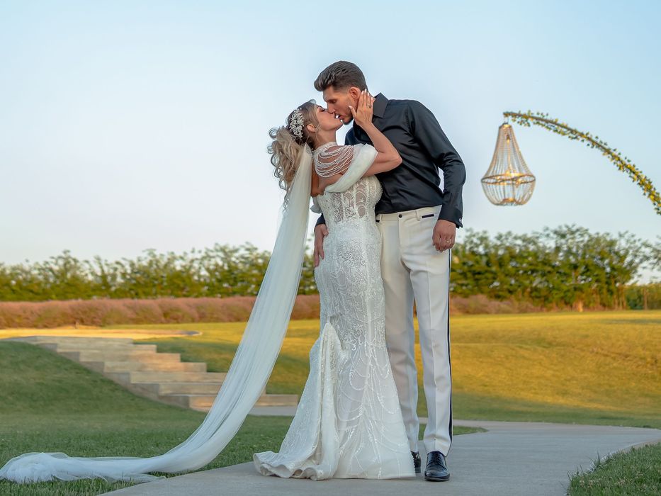 Fotograf Evenimente - Servicii Foto-Video Nunta Cununie Botez Majorat