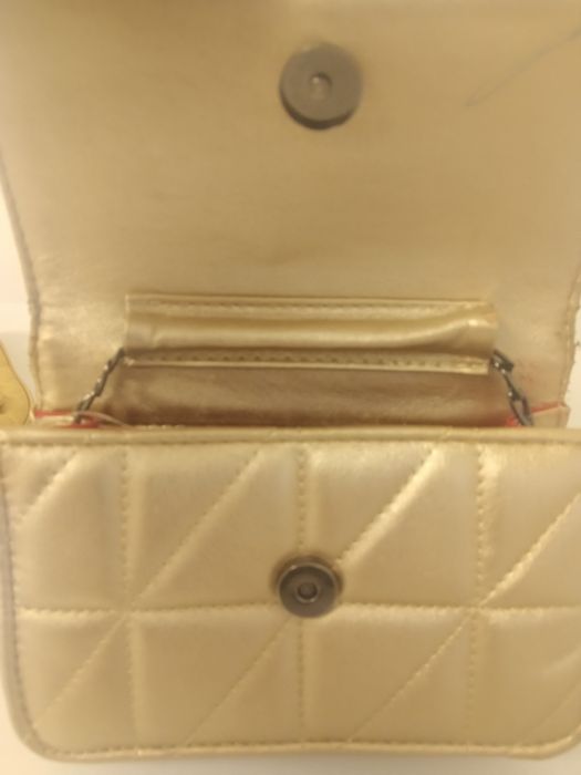 Модная сумка, удобная.