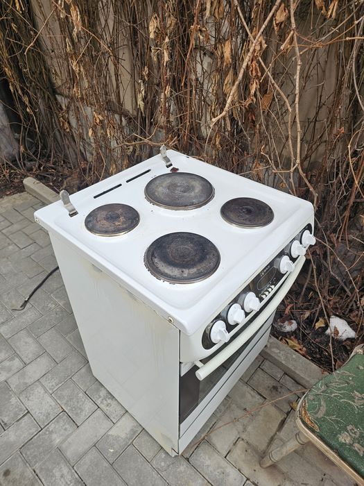 Бу электронная плита.