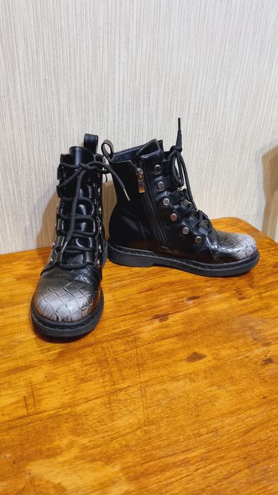 Продам сапоги для девочки