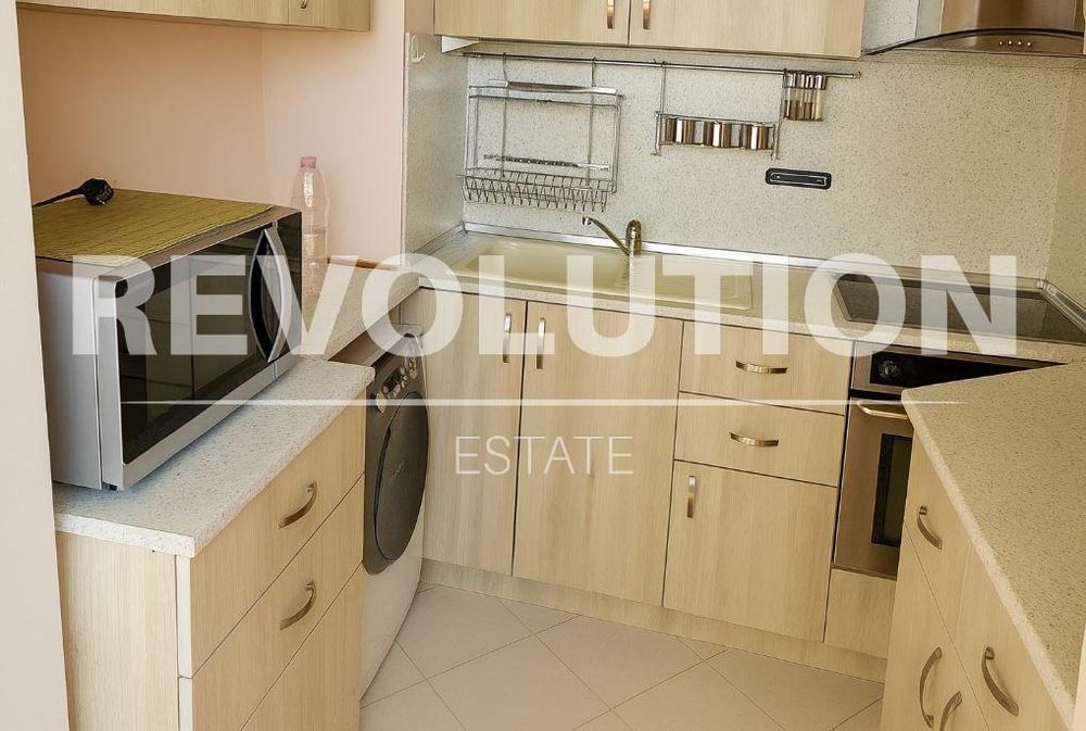 Дава се под наем Тристаен апартамент в Варна, Възраждане 2 - 70 кв.м за 498.27 € - Снимка #2