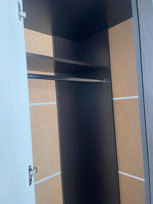 Продам шкаф угловой