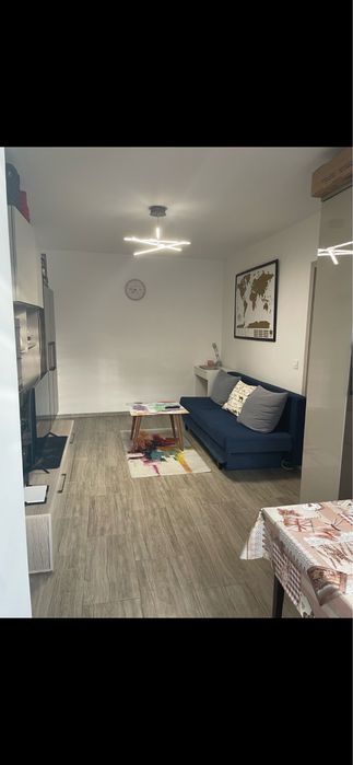 Închiriez apartament M6