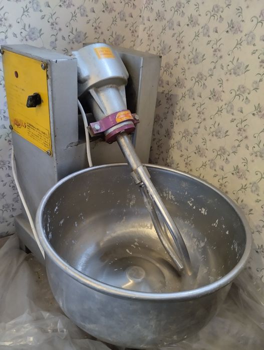 Тестомес для пекарни