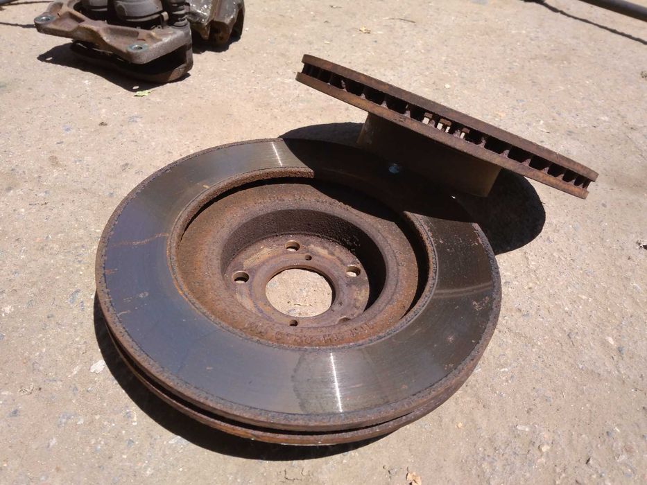 Тормозные суппорта, тормозные диски  на субару!