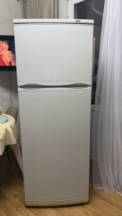 Продам холодильник Atlant