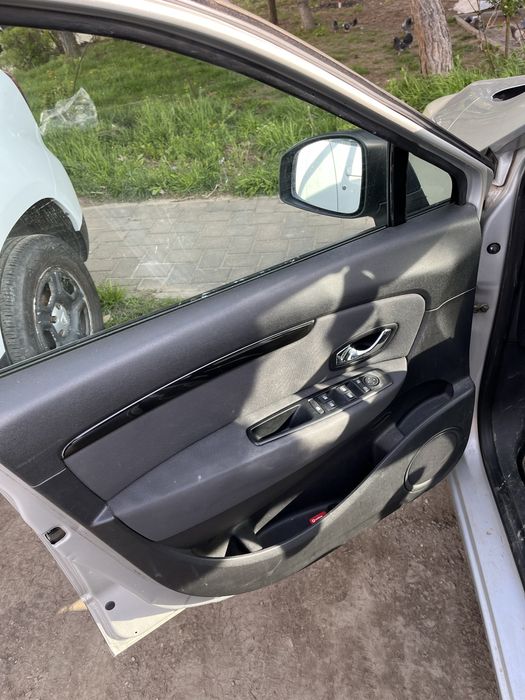 Renault Scenic 2013  1.5DCI 110CP automat