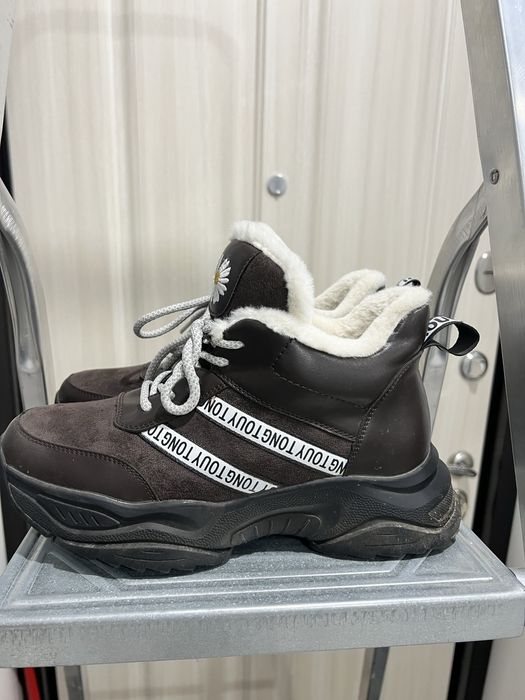 Женская зимняя обувь