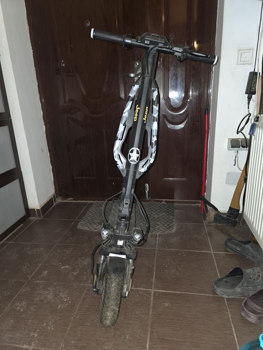 Trotineta electrica jeep