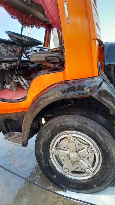 Samasval kamaz sotiladi