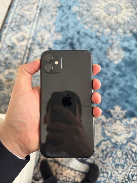 iPhone 11 в хорошем состоянии