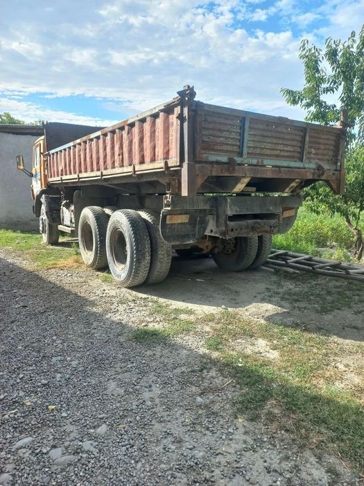 Kamaz srochno sotiladi