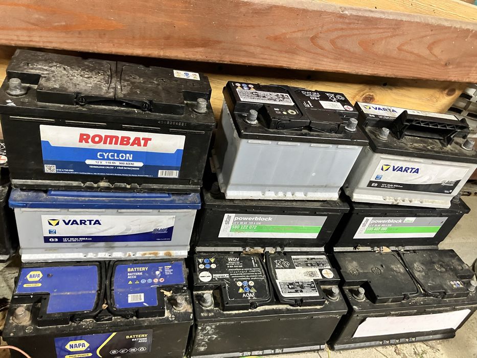Baterii 12 v 100 amp aproape noi Germania