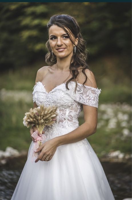 Rochie de mireasa A-line