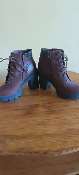 Боти номер 39/40