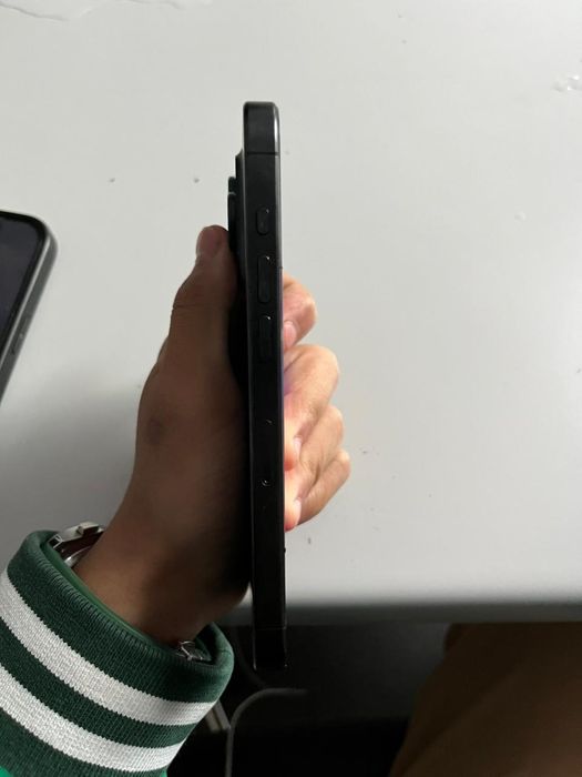 Продается айфон 15 про