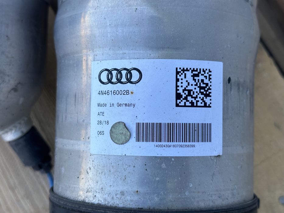 Заден десен амортисьор AUDI A8 D5 4N4616002B 4N4616031D