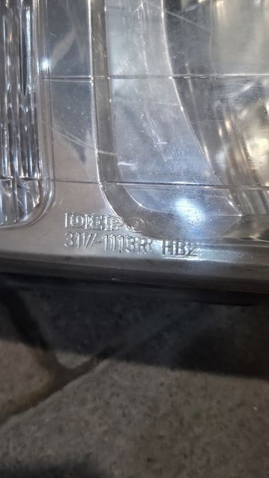 Фара передняя правая DEPO
