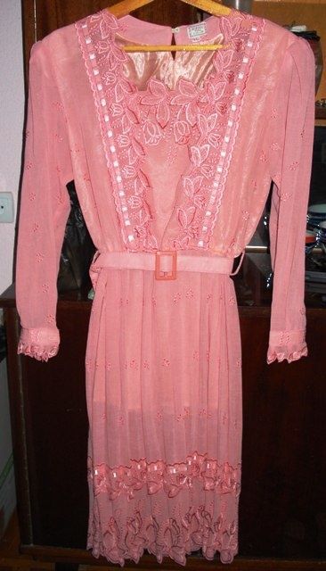 Весеннее платье вышивкой