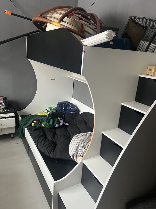 Продам кровать двух ярусную