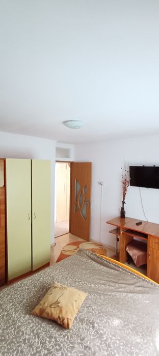Închiriez apartament 3 camere, Cartier Călărași IV