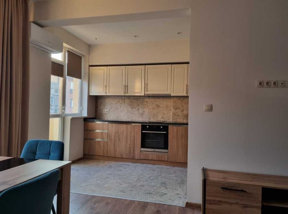 Продава се Двустаен апартамент в София, Редута - 76 кв.м за 2066 €/кв.м - Снимка #2