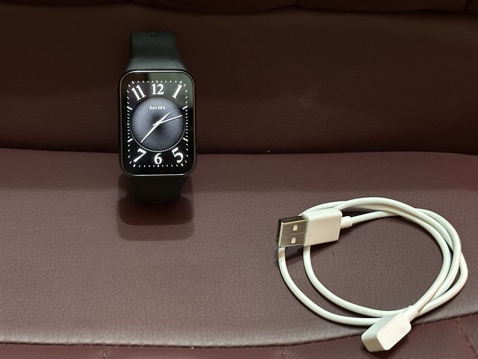 Xiaomi Mi Band 8 Pro 6A50 Smart часовник в перфектно състояние