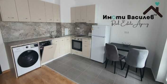 Дава се под наем Двустаен апартамент в София, Център - 70 кв.м за 598.23 € - Снимка #1