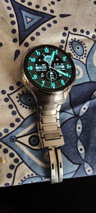 Продавам Huawei Watch 4 Pro