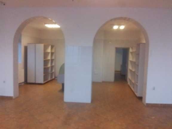 Vanzare spatiu comercial la casa