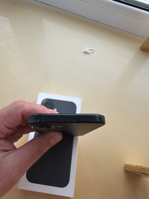 Айфон 16 акб 92 без торга